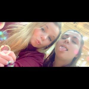 Meet your Posher, Araya